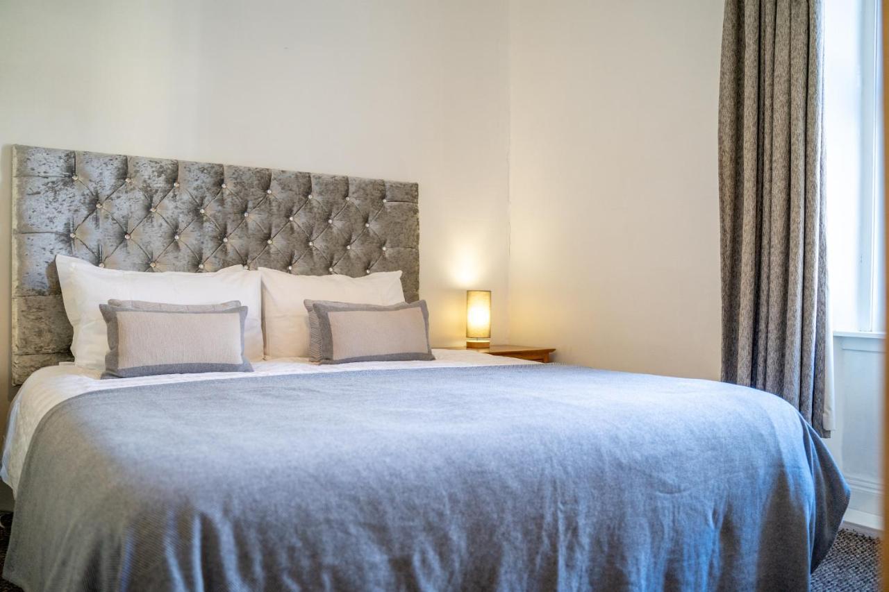 Apartment Dwellcome Ltd 3 Double Bedroom - Our Site For Assurance